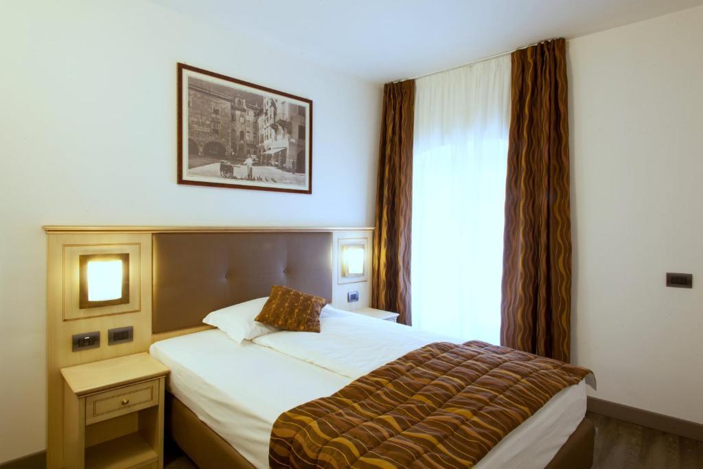 Hotel Portici - Romantik & Wellness Riva del Garda Bilik gambar