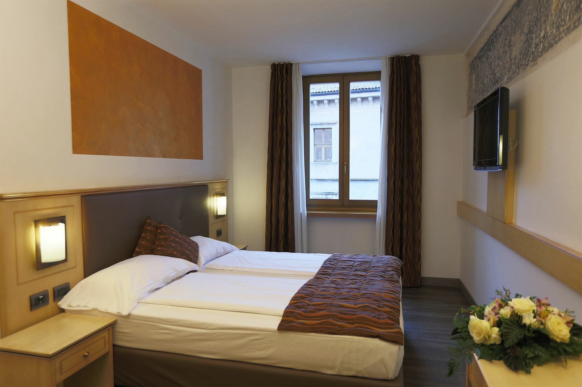 Hotel Portici - Romantik & Wellness Riva del Garda Luaran gambar
